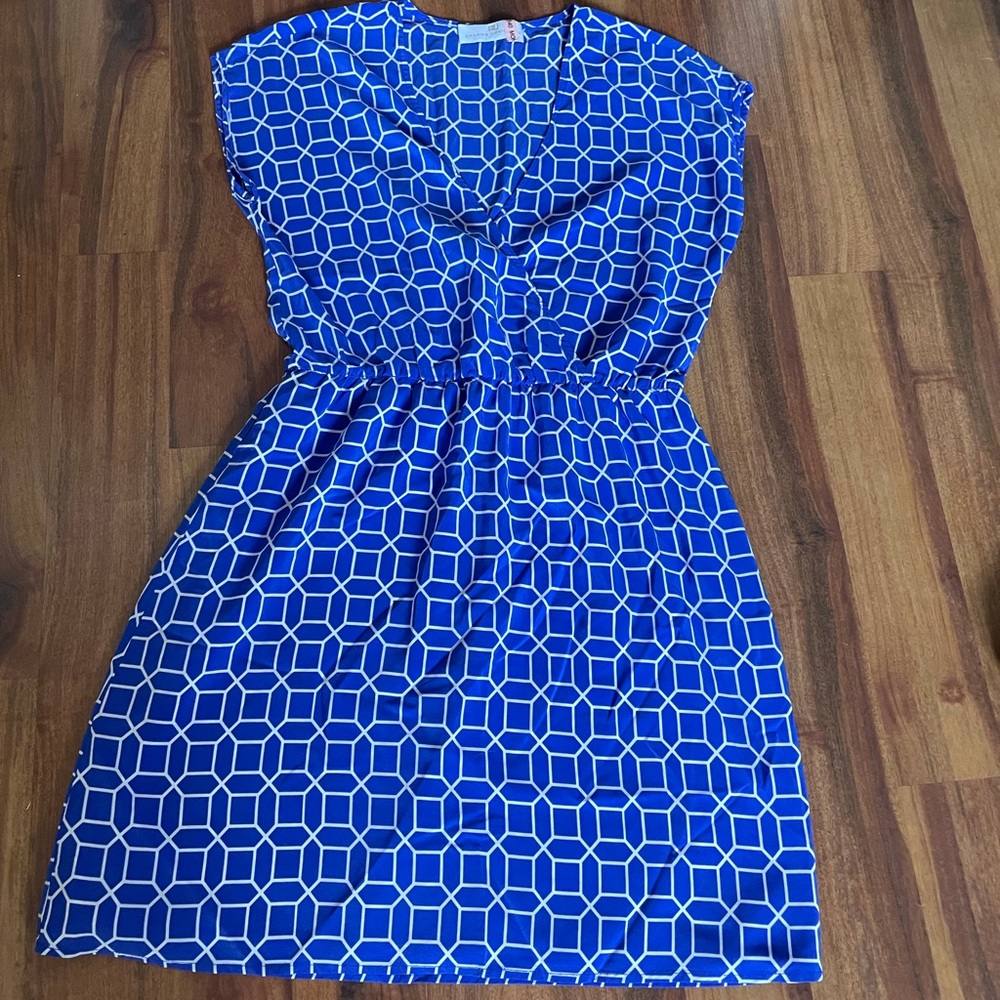 Amanda Uprichard silk blue and white crossover dress size L.